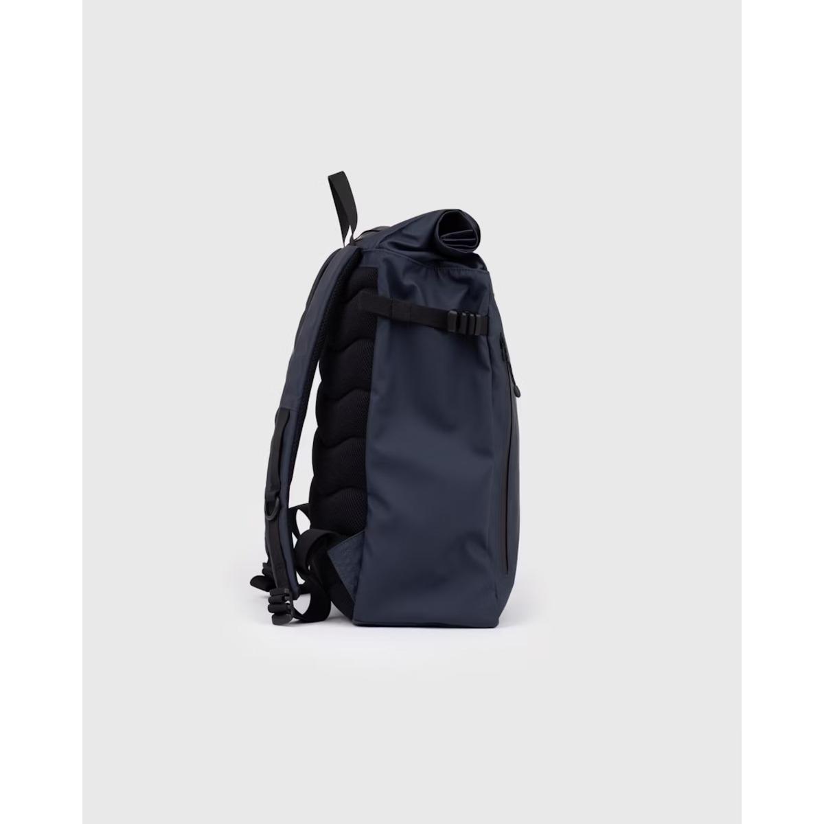 product/s/a/sandqvist_257404555_navy_3.jpg