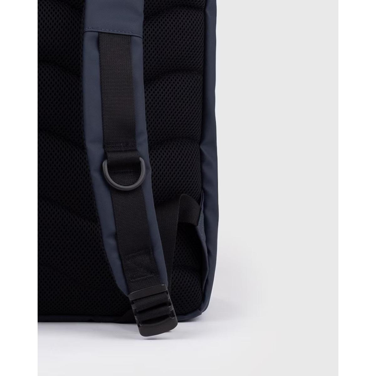 product/s/a/sandqvist_257404555_navy_6.jpg